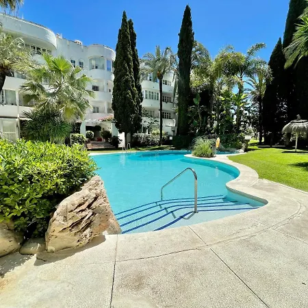 Real Golden Mile -eaw Homes Апартаменты *