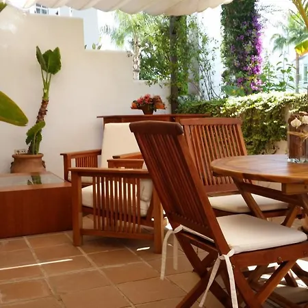 Real Golden Mile -eaw Homes Apartment