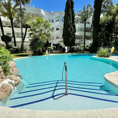 Real Golden Mile -eaw Homes 公寓 *